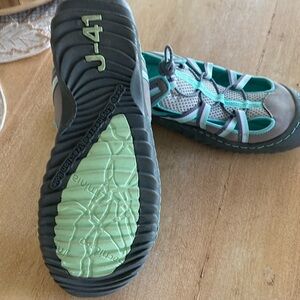 J-41 Adventure water/hiking shoes, size 9 EUC